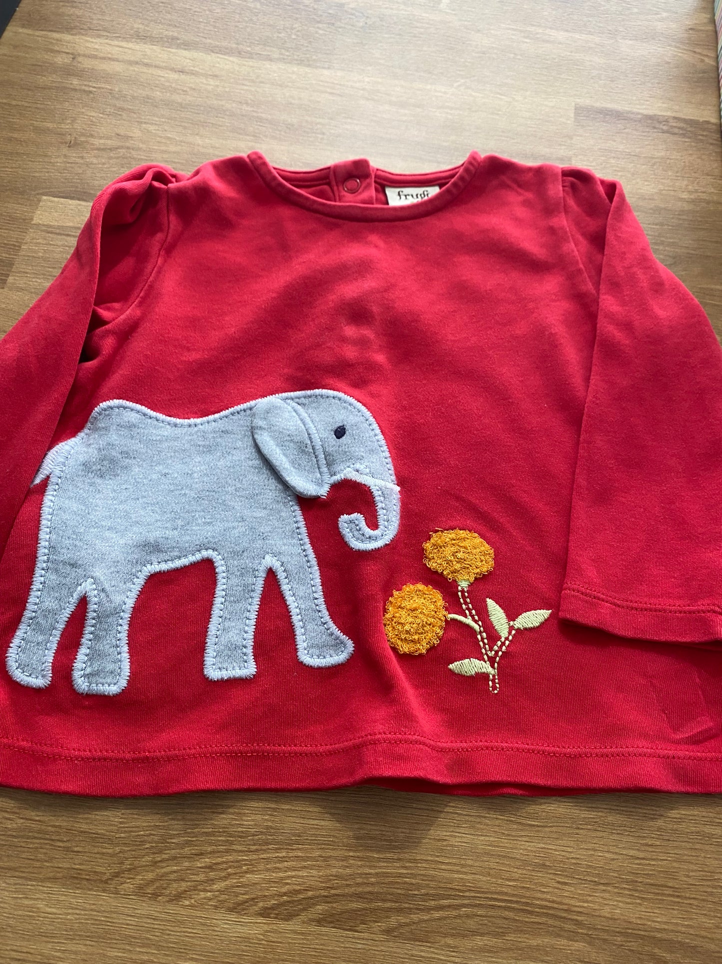 Frugi red appliqué elephant top 6-12 months