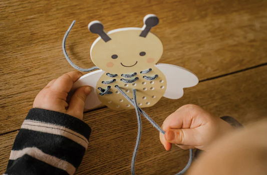 Honey Bee Stitching Kit