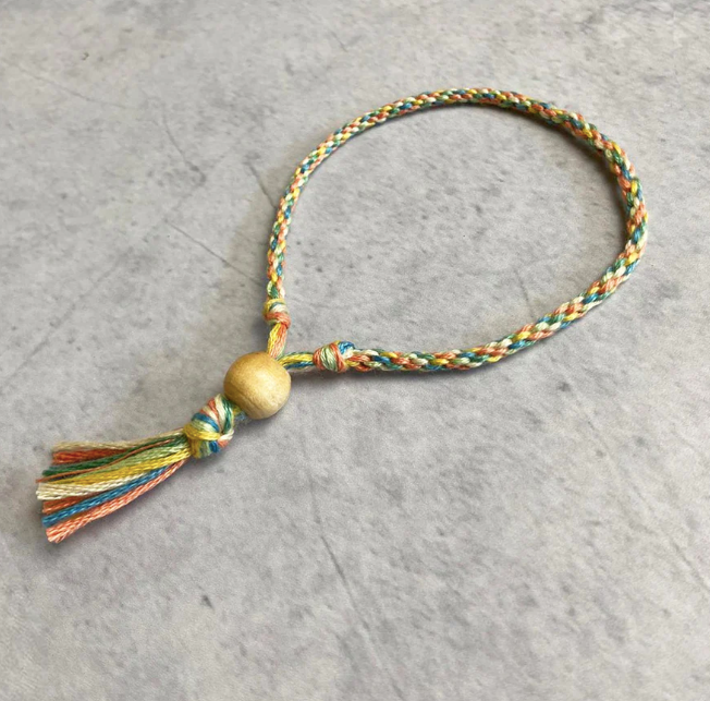 Make Your Own Friendship Bracelet