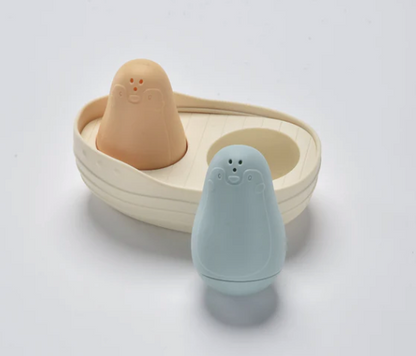 Penguin Bath Boat