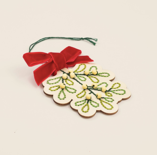 Make Your Own Stitched Mistletoe Decoration