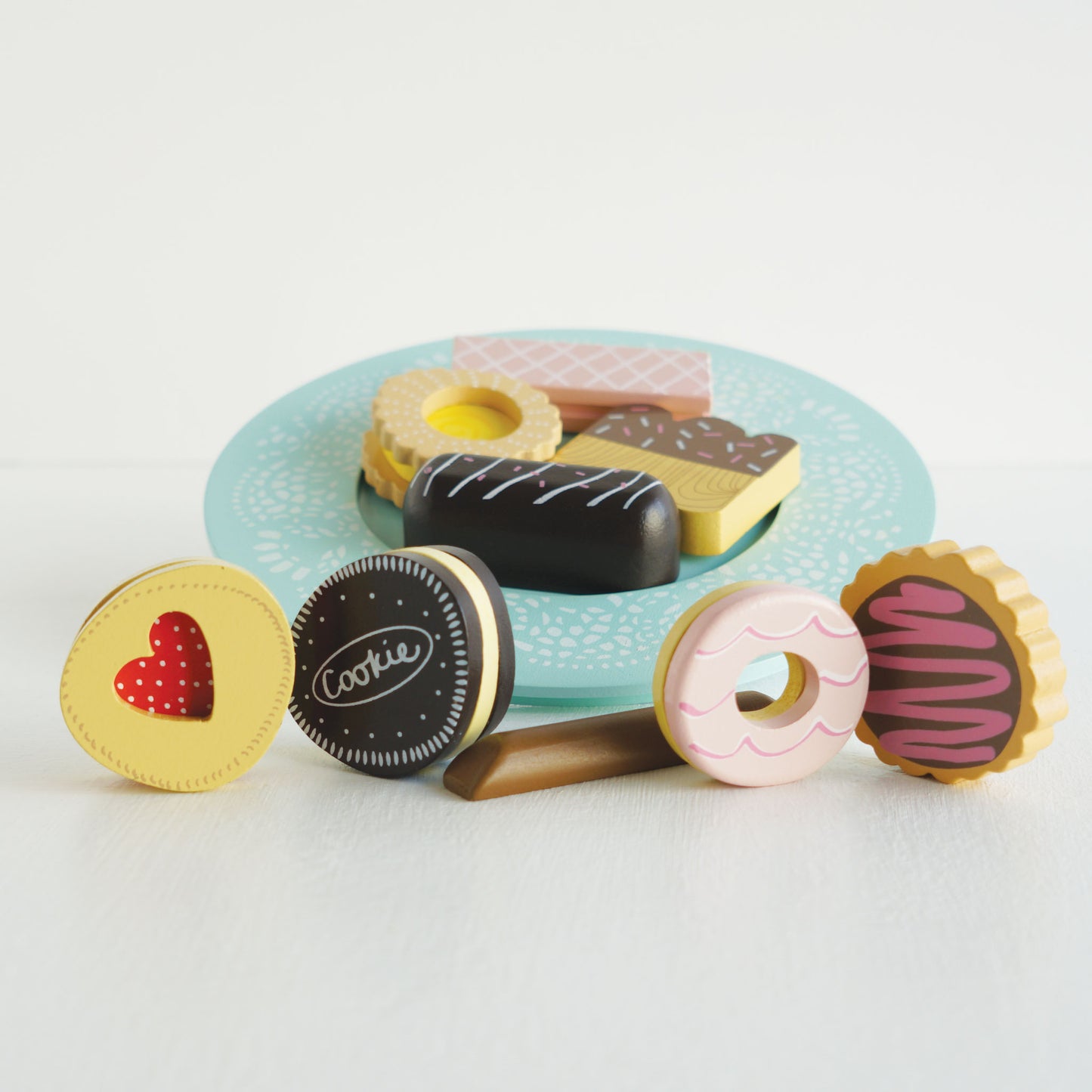 Wooden Biscuit Set